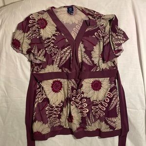 v-neck Tie back shirt